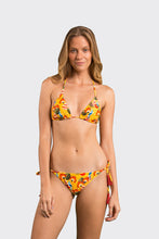 Load image into Gallery viewer, Model Front: Rio De Sol Set Set Stories Tri-Inv Lacinho