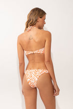 Load image into Gallery viewer, Model Back: Rio De Sol Top Top Sahari Tayra