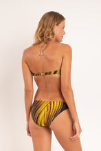 Load image into Gallery viewer, Model Back: Rio De Sol Set Set Luxor Bandeau-Joy Essential-Comfy