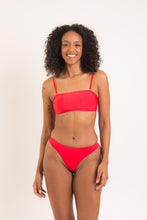 Load image into Gallery viewer, Model Front: Rio De Sol Top Top Rouge Bandeau-Reto