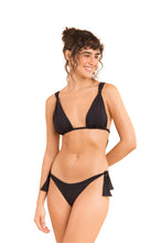 Load image into Gallery viewer, Model Front: Rio De Sol Set Set Dots-Black Mel Italy