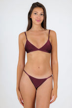 Load image into Gallery viewer, Model Front: Rio De Sol Top Top Barolo Tri-Fixo