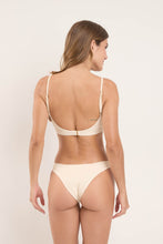 Load image into Gallery viewer, Model Back: Rio De Sol Top Top Touch-Natural Paola