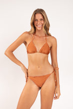 Load image into Gallery viewer, Model Front: Rio De Sol Set Set Shimmer-Nocciola Frufru