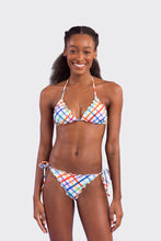 Load image into Gallery viewer, Model Front: Rio De Sol Set Set Square Frufru