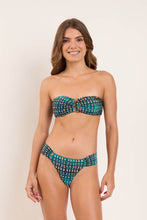 Load image into Gallery viewer, Model Front: Rio De Sol Top Top Brisa Sara