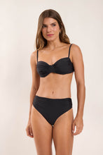 Load image into Gallery viewer, Model Front: Rio De Sol Top Top Nero Vickie