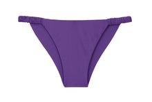 Load image into Gallery viewer, Product Front: Rio De Sol Bottom Bottom Amuleto Cheeky-Crispy
