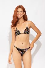 Load image into Gallery viewer, Image 05: Rio De Sol Top Top Flora Lia
