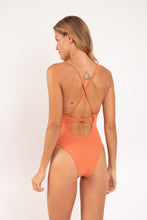 Load image into Gallery viewer, Model Back: Rio De Sol One-Piece Sand-Argila Sunny
