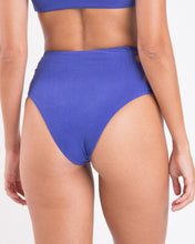 Load image into Gallery viewer, Bottom Malibu-Indigo Highwaist-Spin
