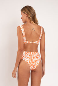Model Back: Rio De Sol Top Top Sahari Mary