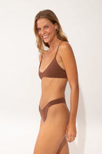 Load image into Gallery viewer, Image 04: Wednesday In Hawaii By Rio De Sol Top Top Coco Hana
