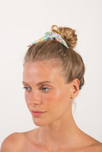 Load image into Gallery viewer, Tiny-Garden Scrunchie
